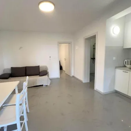 One Bedroom With Sea View 2 Apartman Lovište